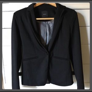 Comfortable Smart-Looking Jacket Forever 21